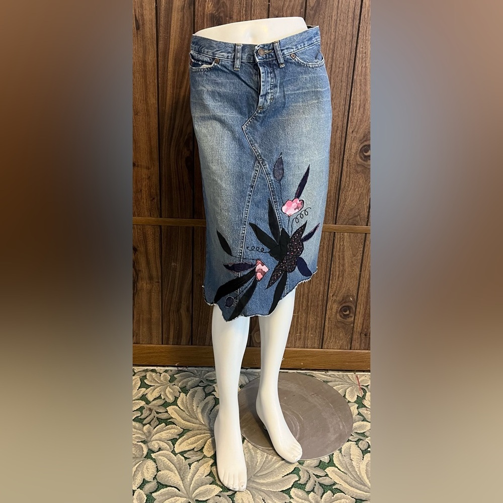 Ona Saez Jeans Blue Denim Assymetrical Button Fly Floral Patchwork Skirt Sz M
